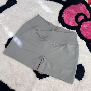 Peachy Bunz V Waist Shorts